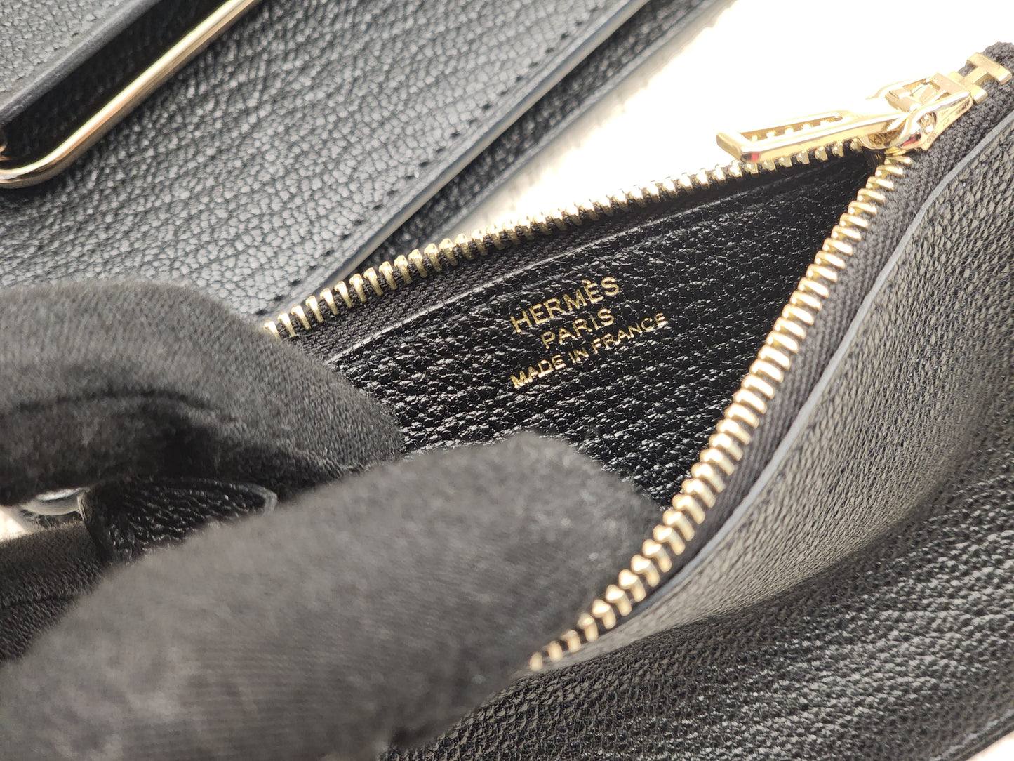 Hermes Noir Roulis Slim Compact Wallet (GHW)