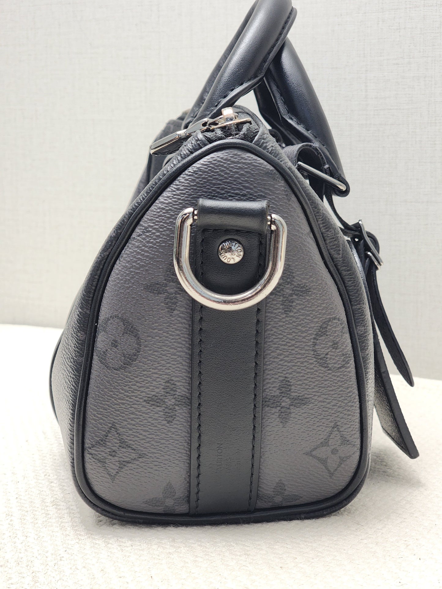 LV Monogram Eclipse Keepall 25