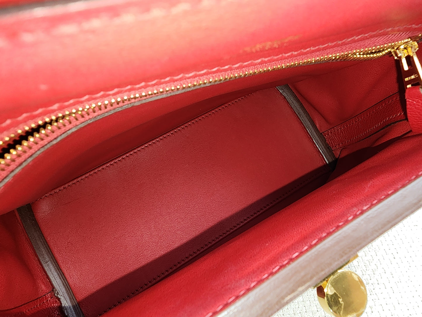 Hermes Rouge Piment Mini 2424 (GHW)