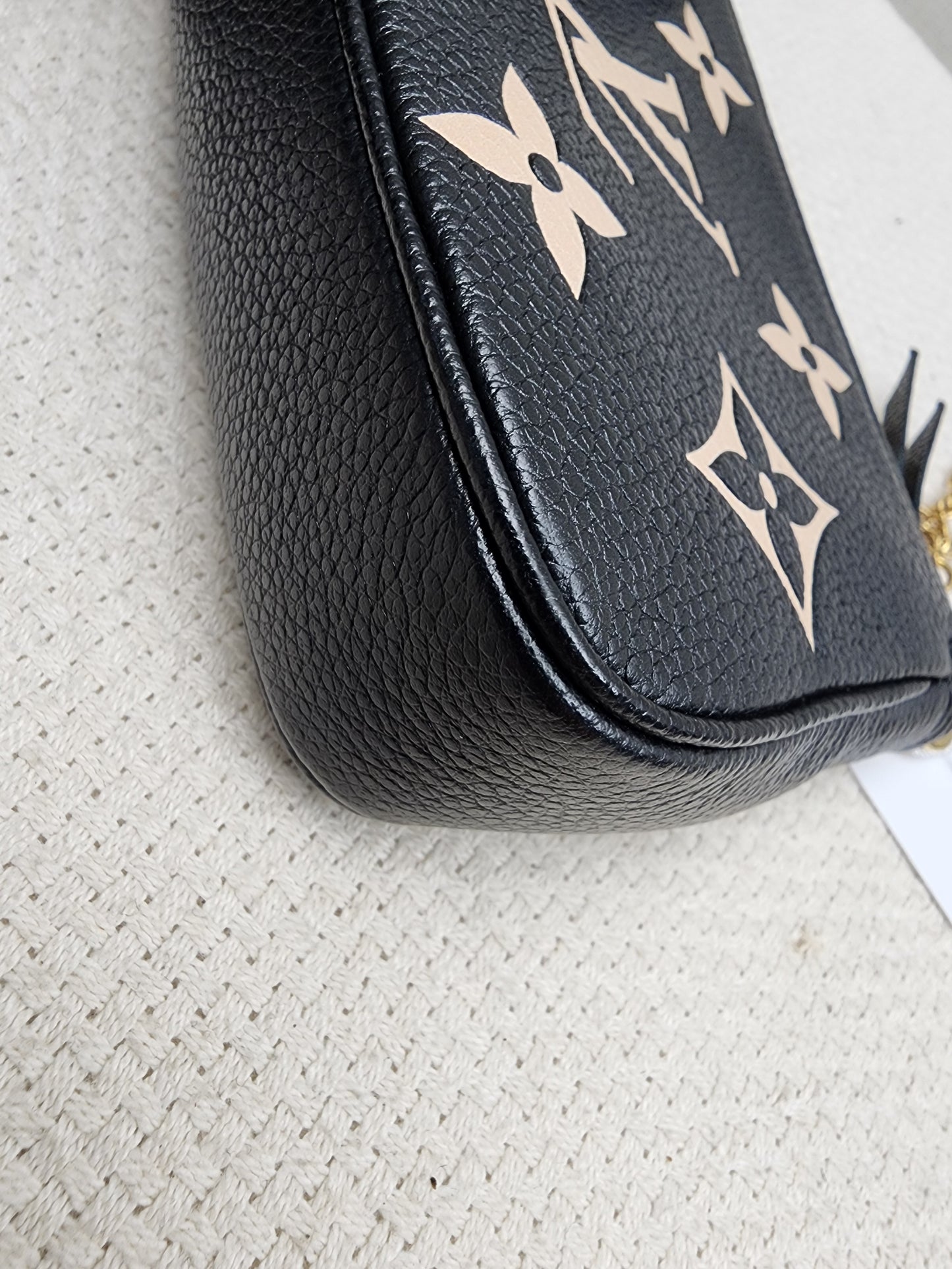 LV Black / Creme Empreinte Mini Pochette