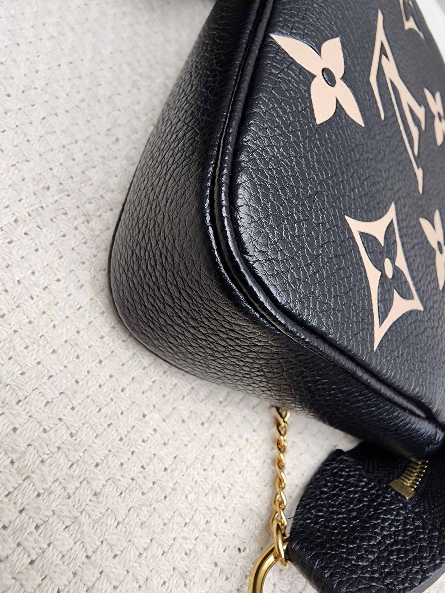 LV Black / Creme Empreinte Mini Pochette