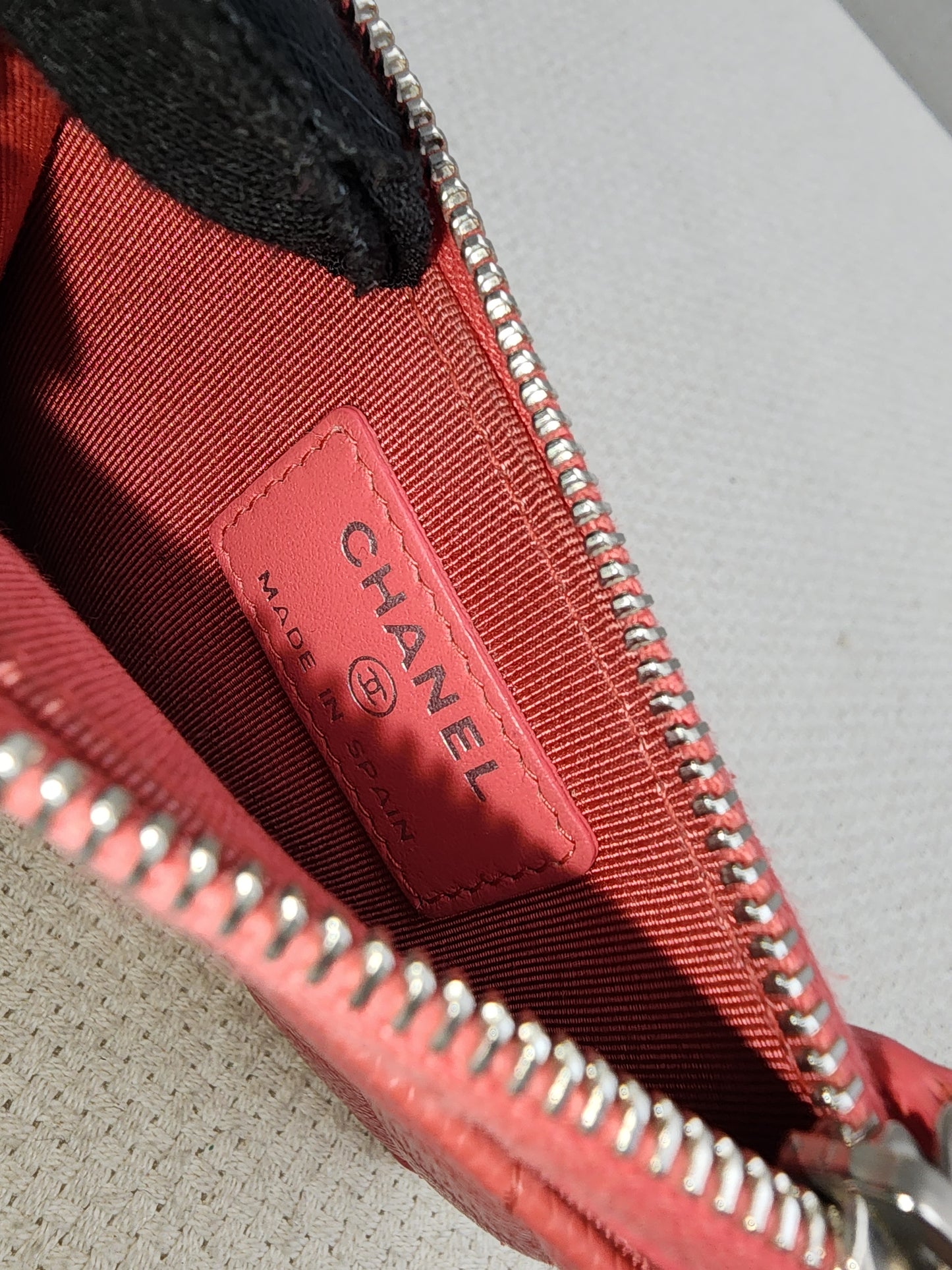 Chanel Coral Pink Caviar Zipped Card Holder (SHW)