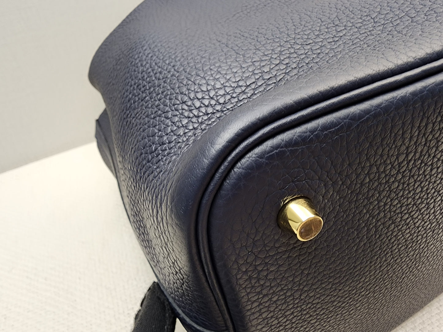 Hermes Bleu Nuit Picotin 22 (GHW)