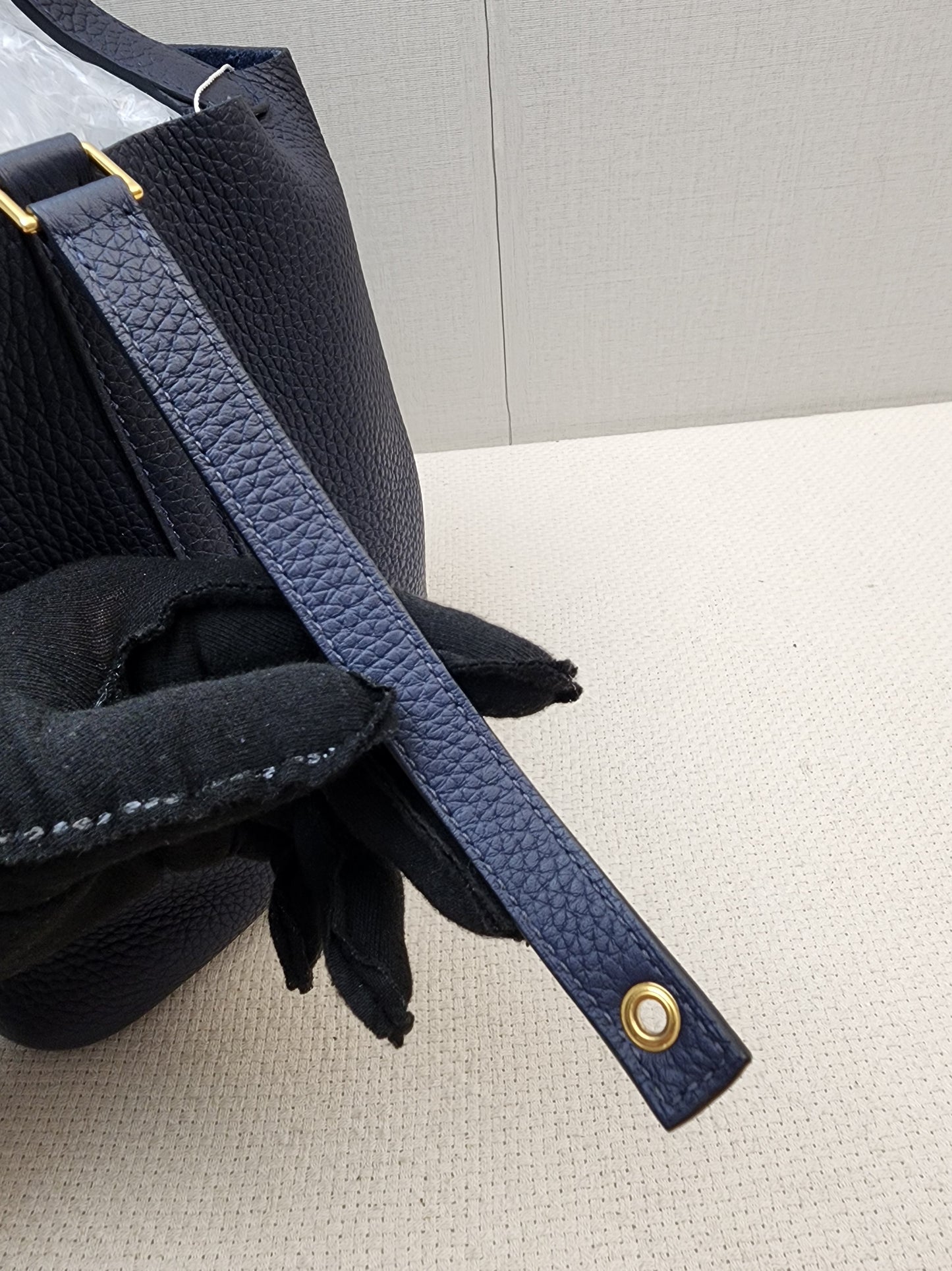 Hermes Bleu Nuit Picotin 22 (GHW)