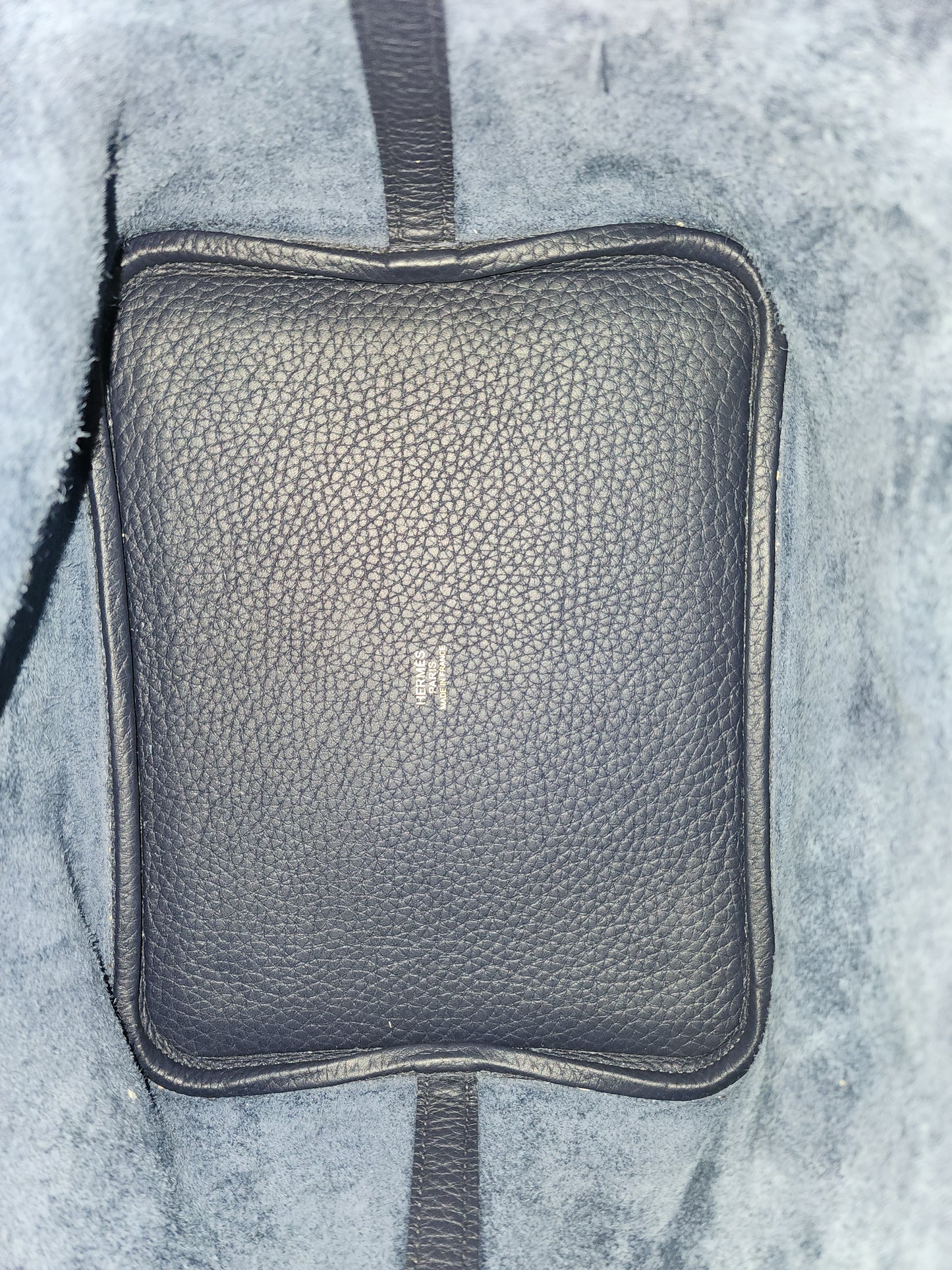 Hermes Bleu Nuit Picotin 22 (GHW)