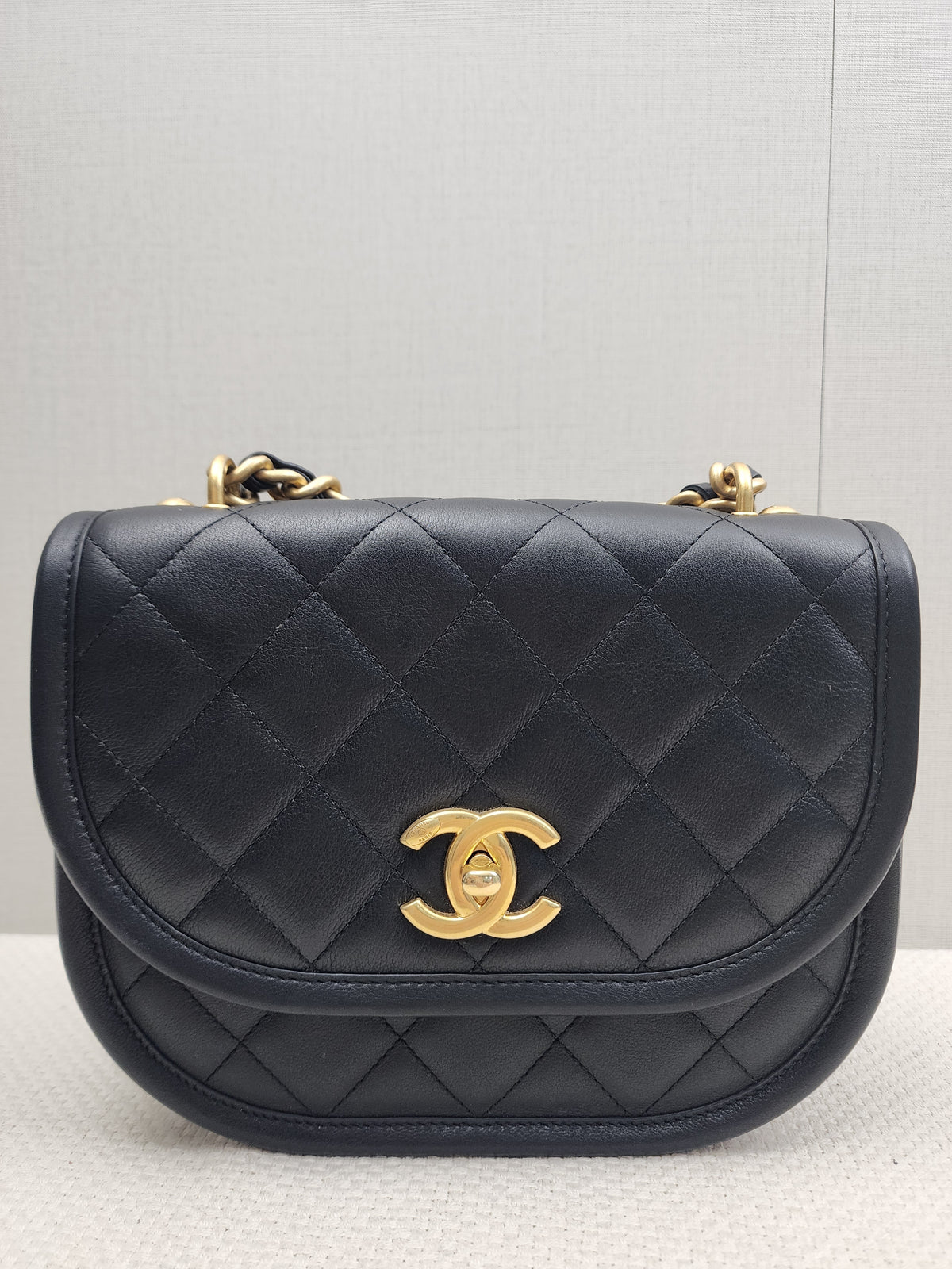 Chanel Black Calfskin 24s Casual Measenger Bag (GHW)
