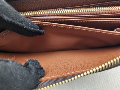 LV Monogram Zippy Wallet