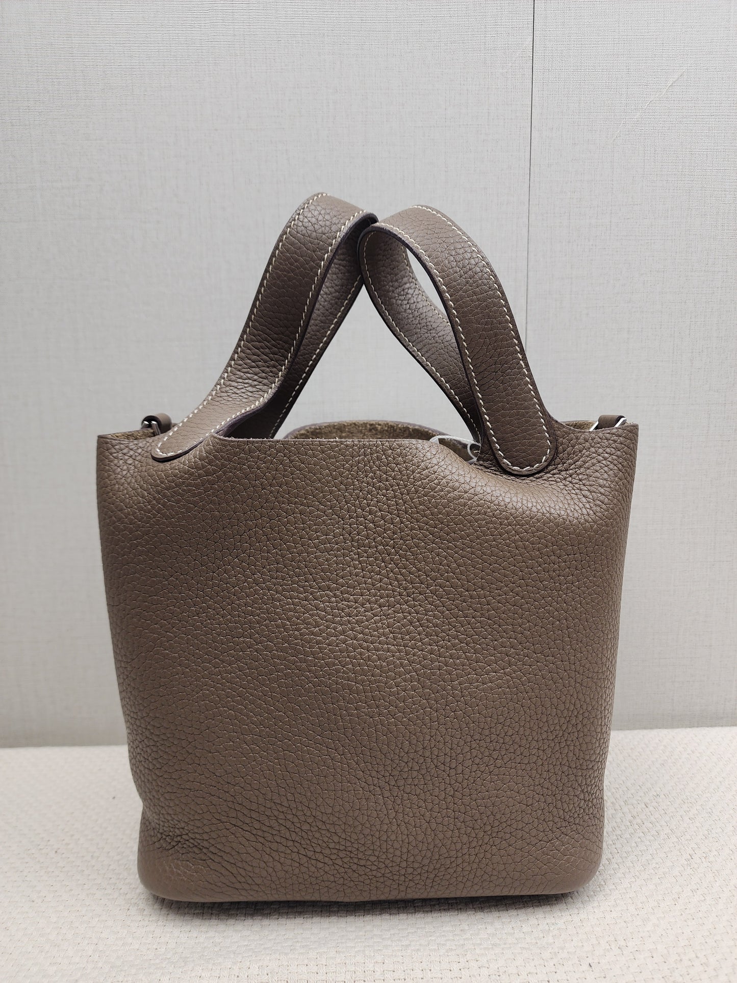 Hermes Etoupe Picotin 18 (PHW)