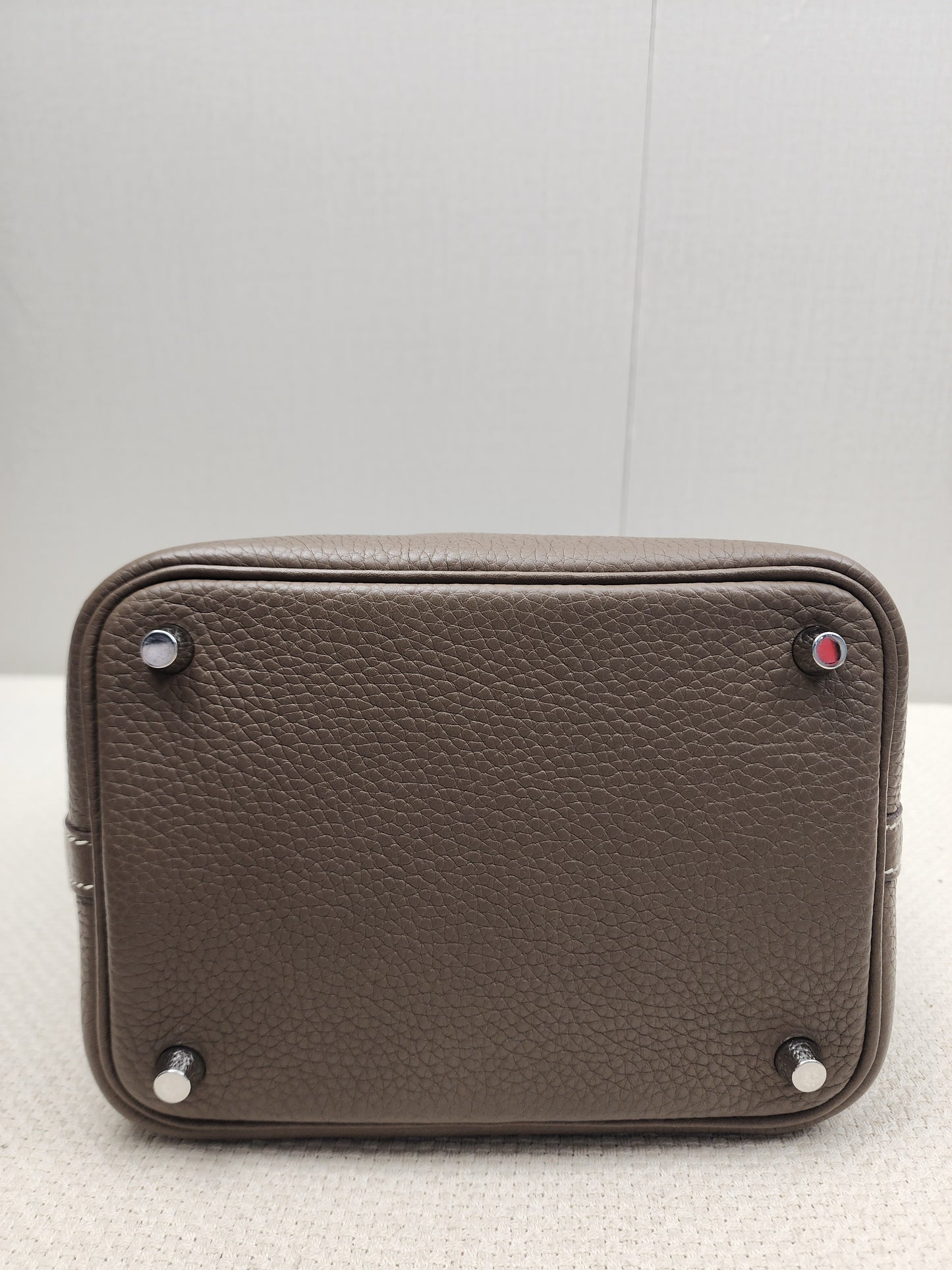 Hermes Etoupe Picotin 18 (PHW)