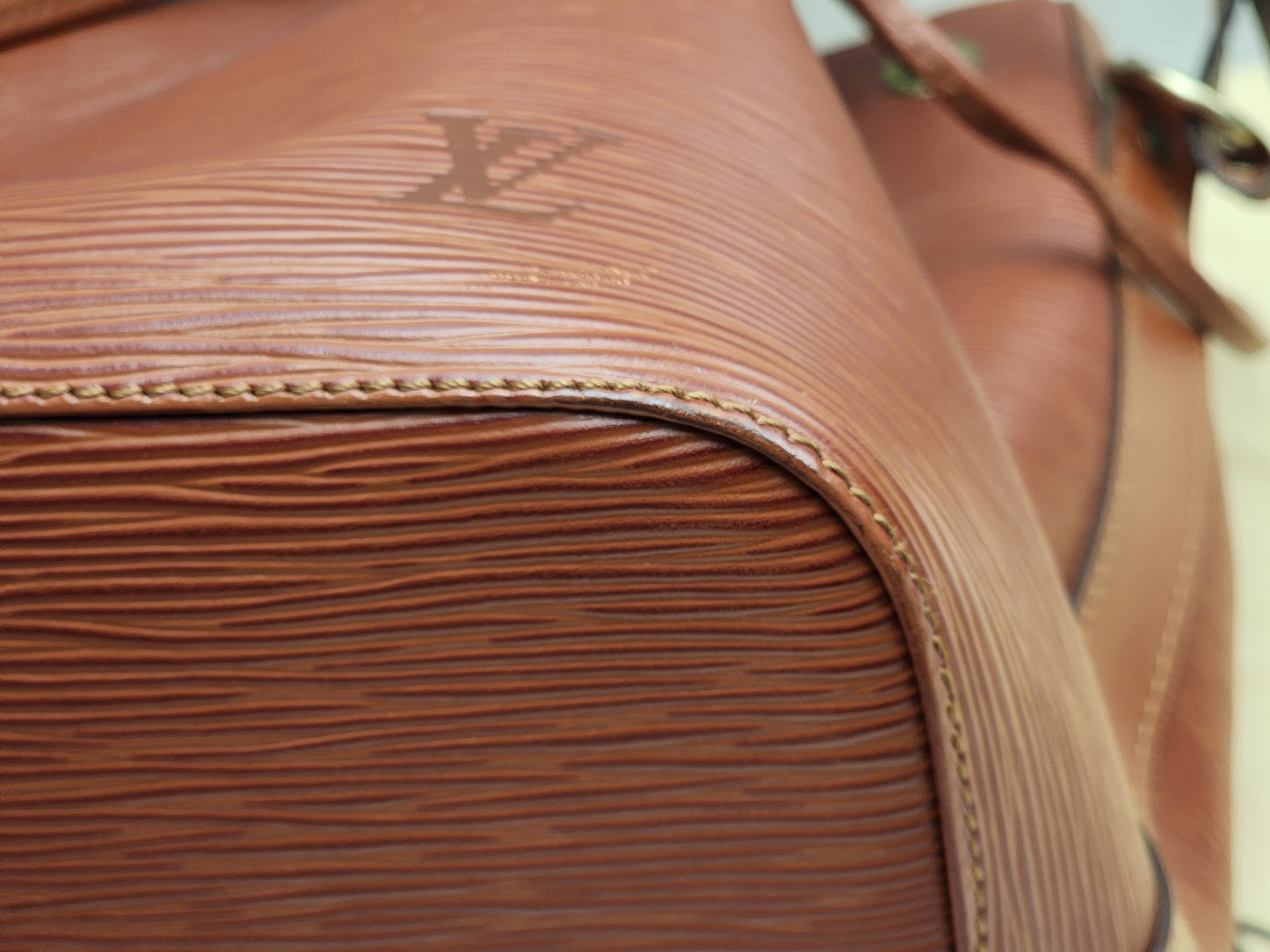 LV Brown Kenyan Fawn Epi Petit Noe