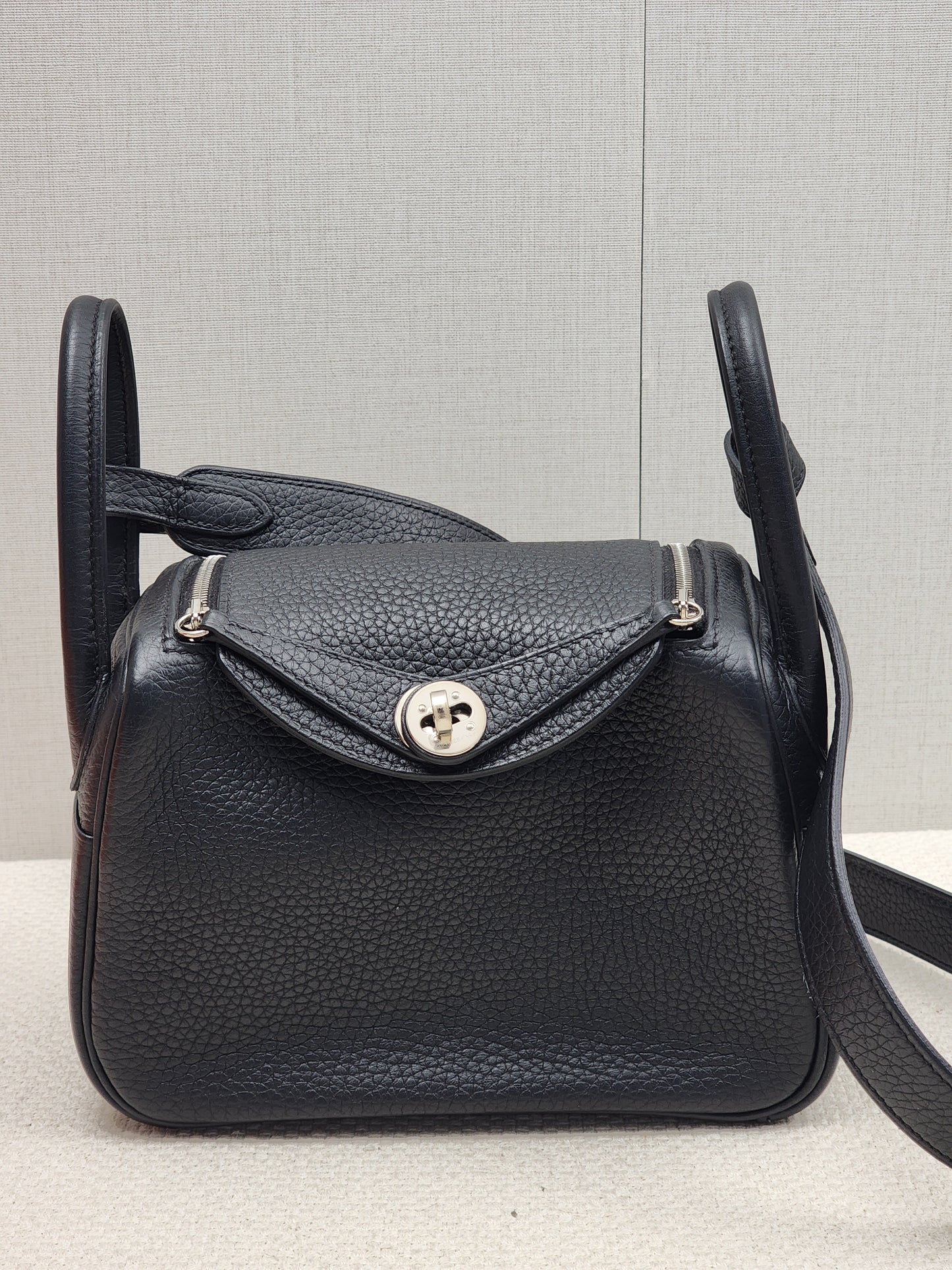 Hermes Noir Mini Lindy (PHW)