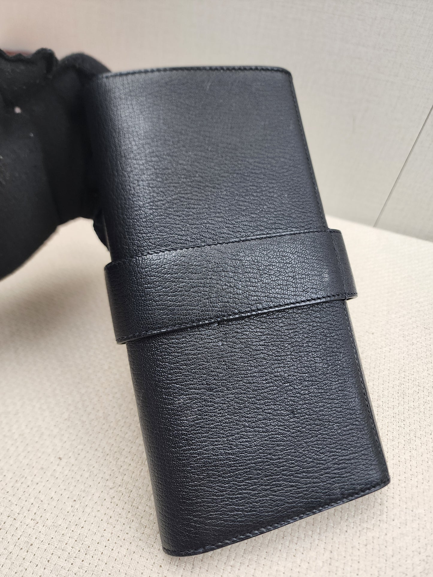 Hermes Noir Chevre Mysore Medor 23 Clutch (GHW)