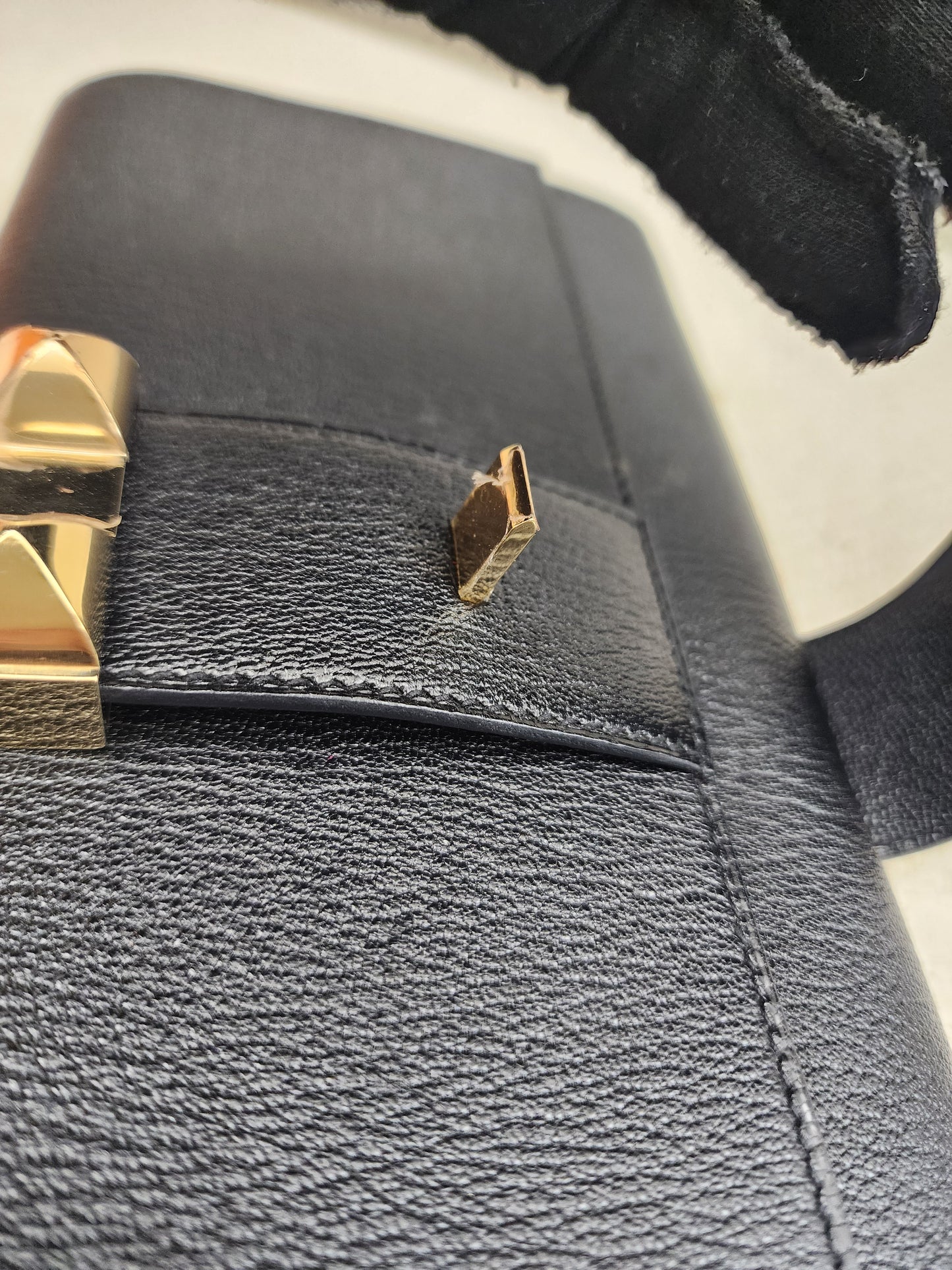 Hermes Noir Chevre Mysore Medor 23 Clutch (GHW)