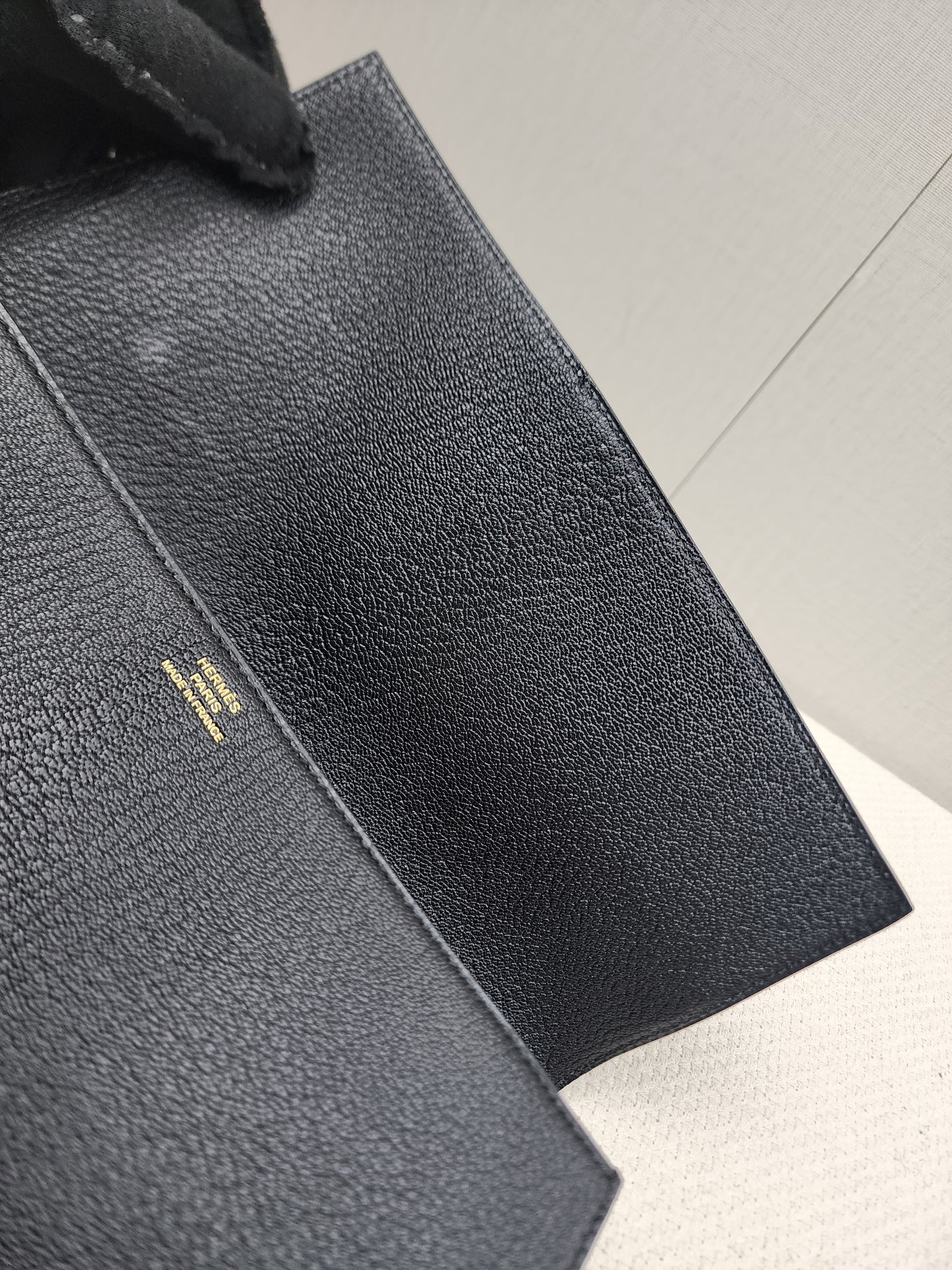 Hermes Noir Chevre Mysore Medor 23 Clutch (GHW)