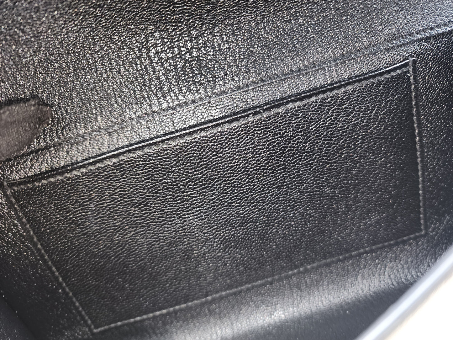 Hermes Noir Chevre Mysore Medor 23 Clutch (GHW)