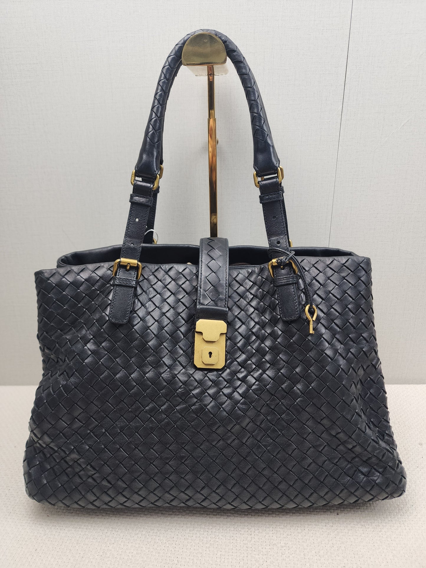 Bottega Veneta Black Medium Roma Nappa Intreciato