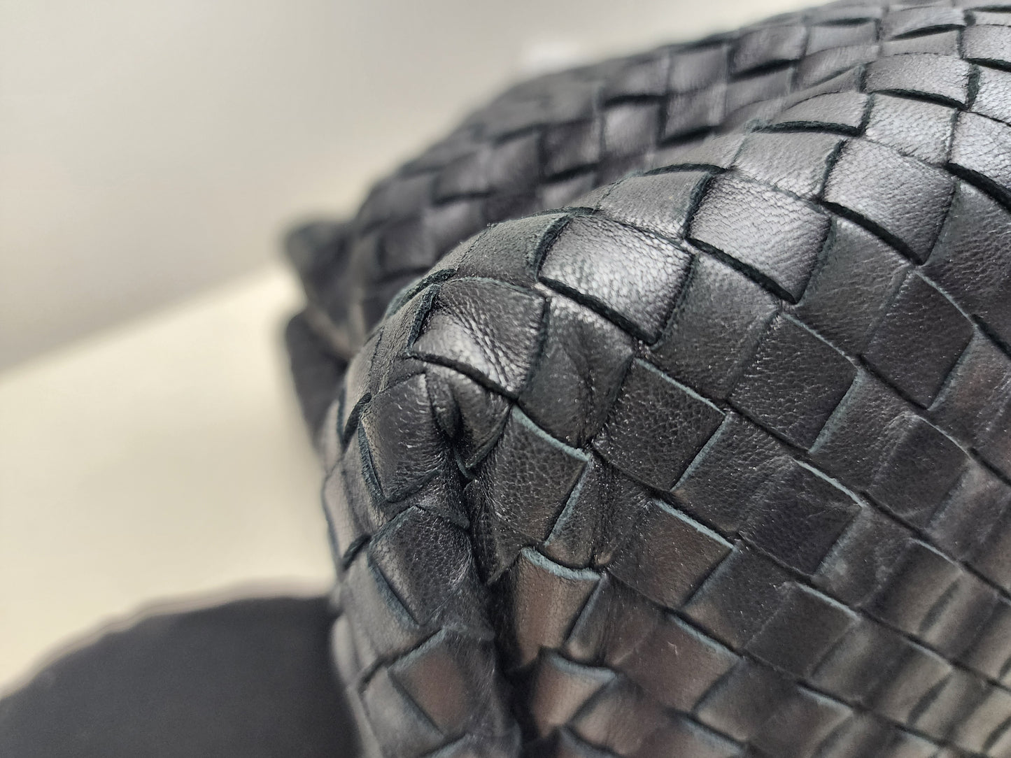 Bottega Veneta Black Medium Roma Nappa Intreciato