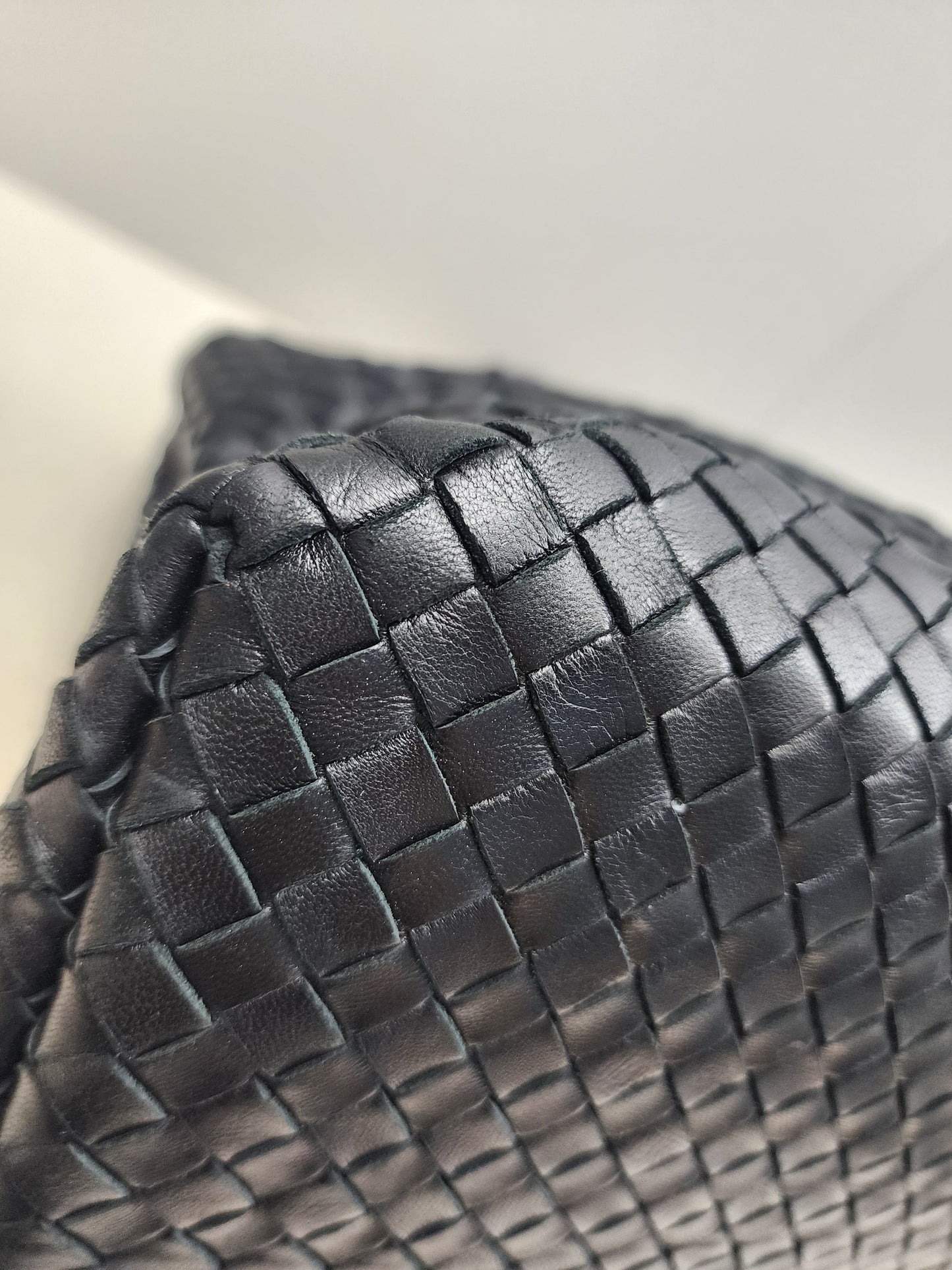 Bottega Veneta Black Medium Roma Nappa Intreciato