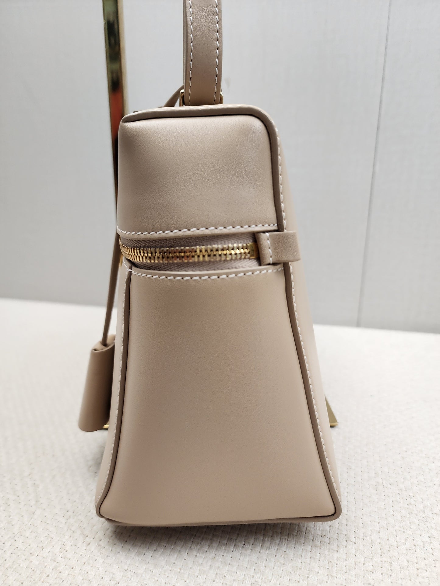 Loro Piana Linen Calf Creamed Honey Extra Pocket L27