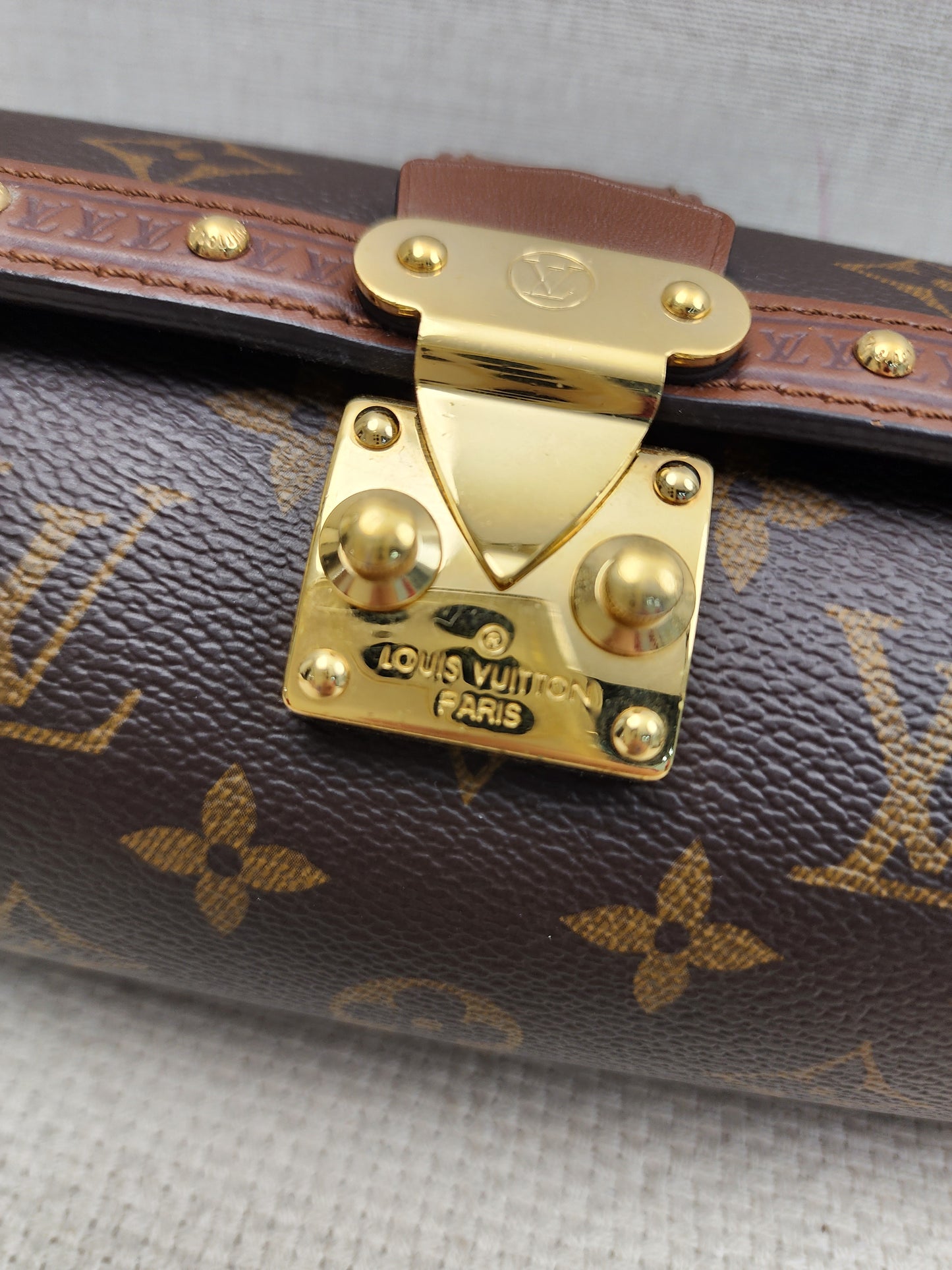 LV Reverse Monogram Papillon Trunk