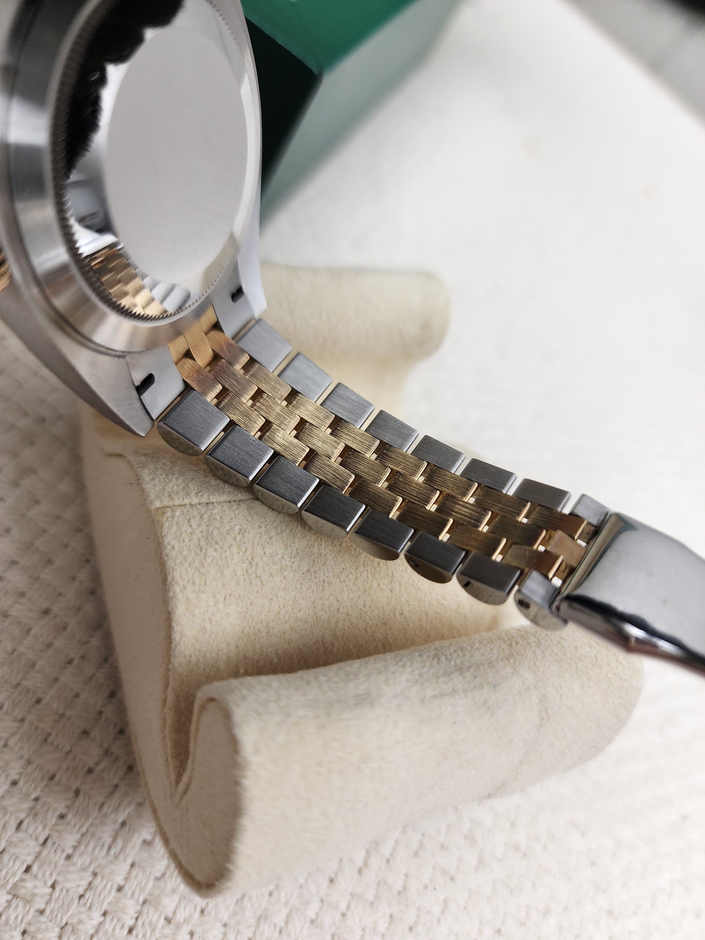 Rolex Black 18K Gold x Steel Datejust 41mm Auto Watch 126333-0006