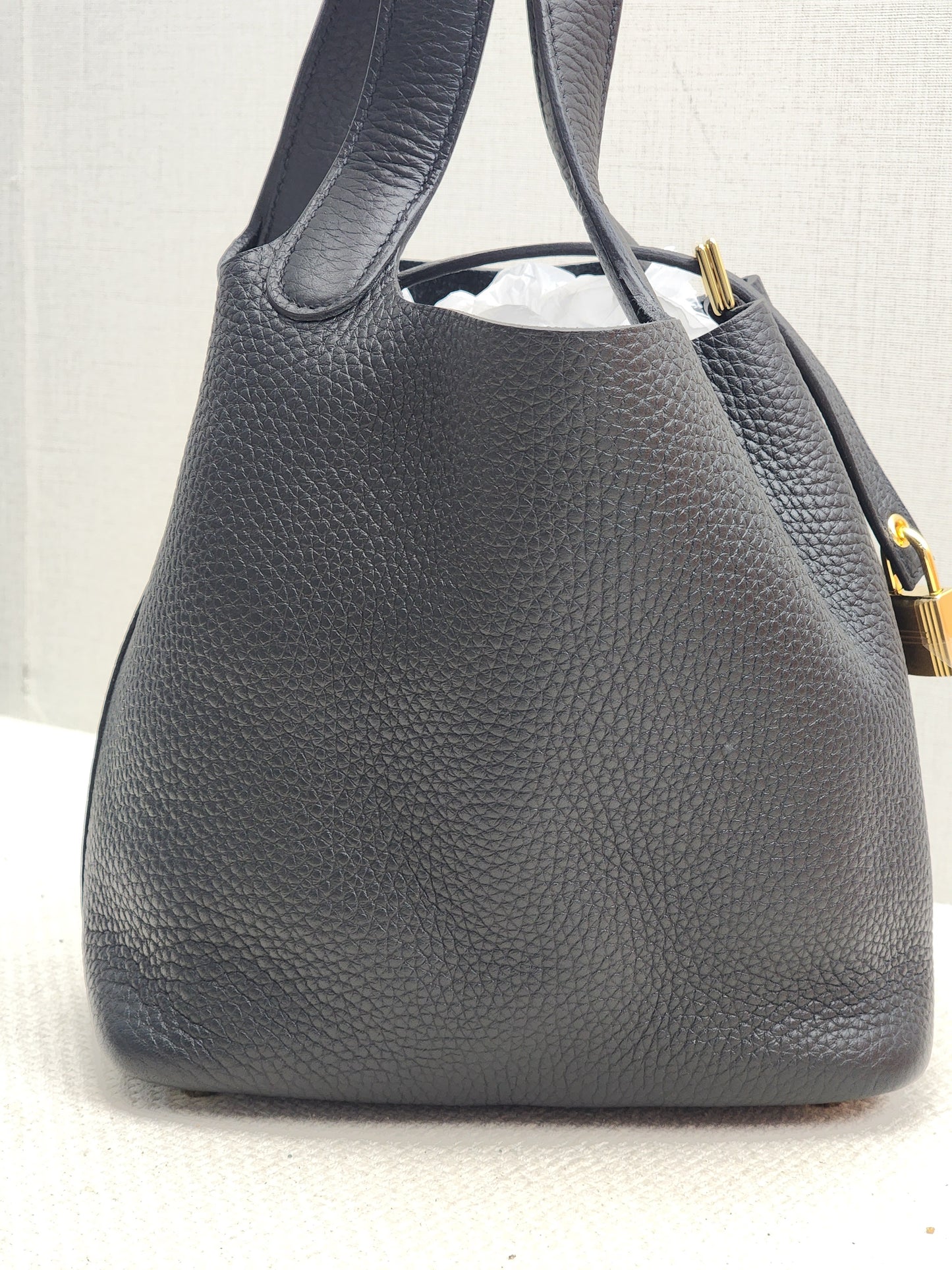 Hermes Noir Picotin 18 (GHW)