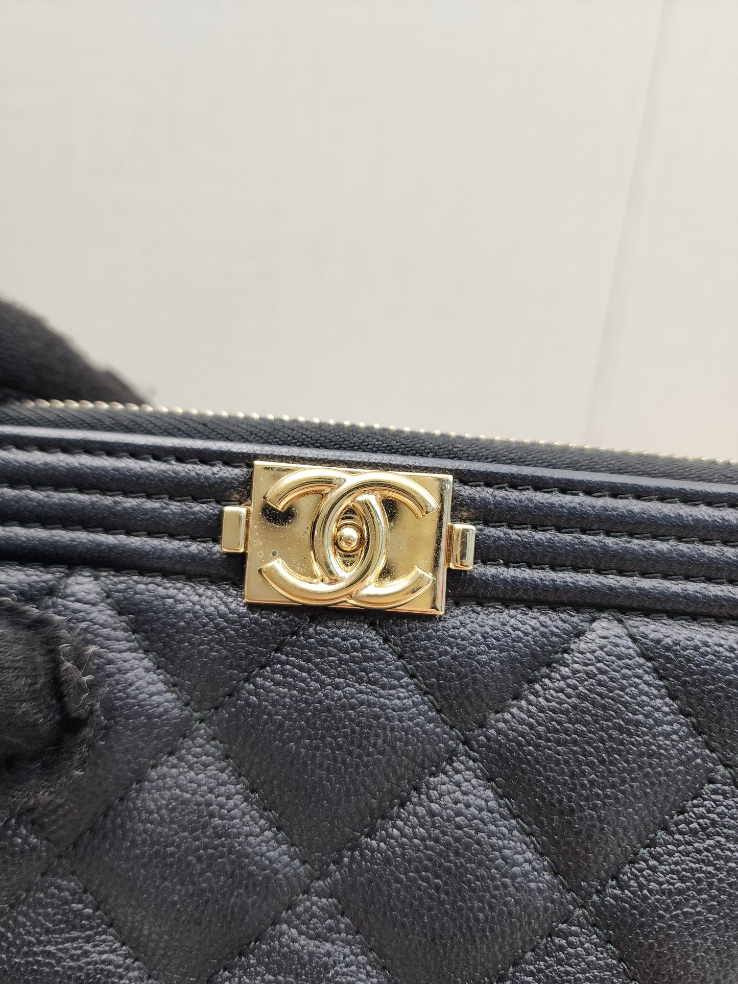 Chanel Black Caviar Medium Boy O’case (GHW)