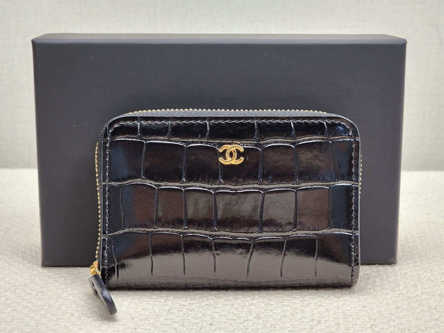 Chanel Black Croc Embossed Zippy Card Holder (GHW)