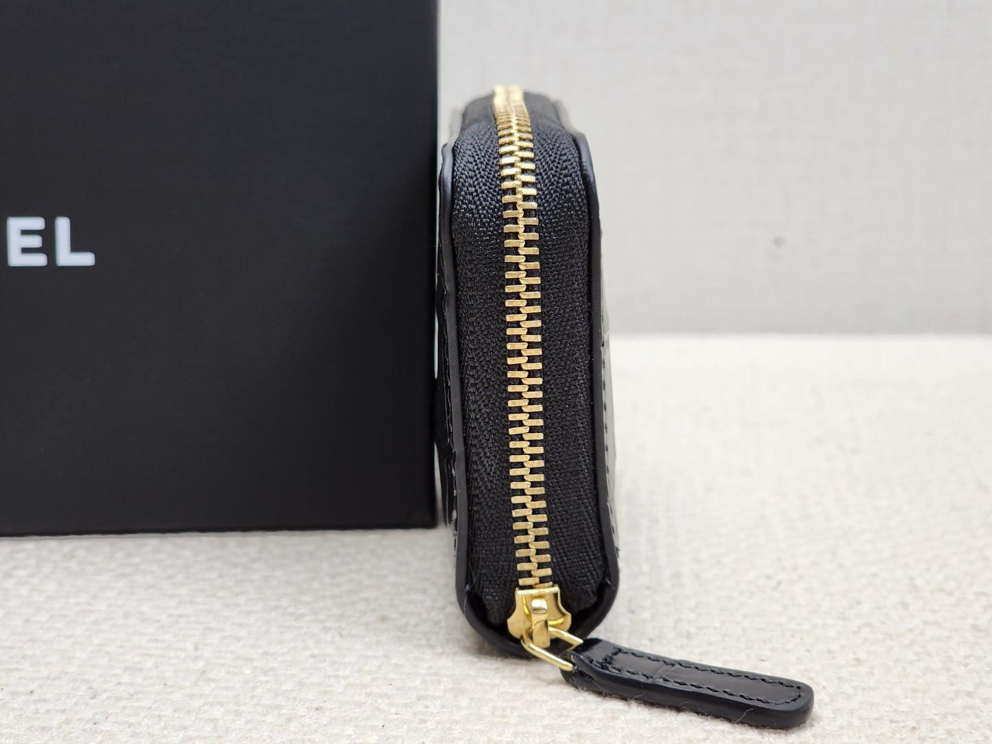 Chanel Black Croc Embossed Zippy Card Holder (GHW)