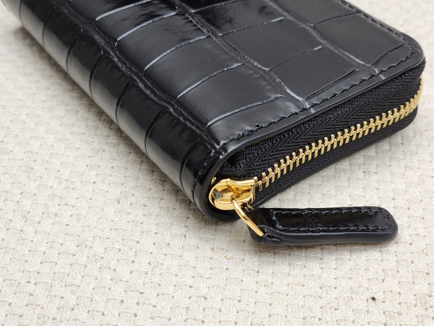 Chanel Black Croc Embossed Zippy Card Holder (GHW)