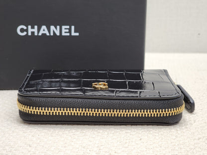 Chanel Black Croc Embossed Zippy Card Holder (GHW)