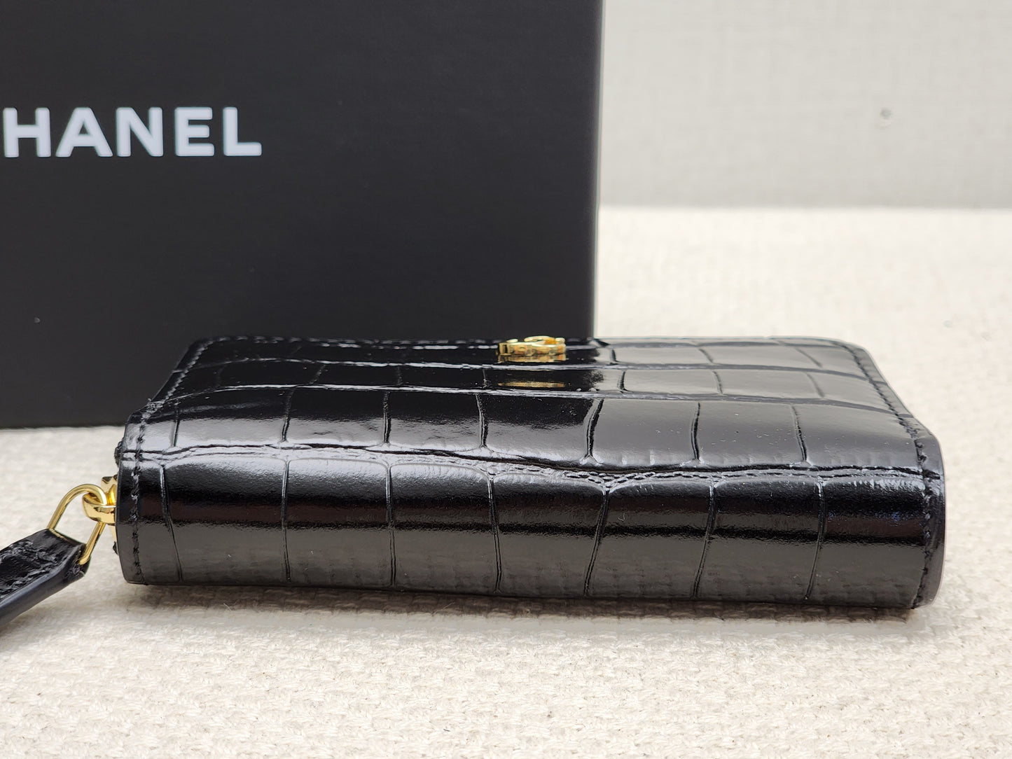 Chanel Black Croc Embossed Zippy Card Holder (GHW)
