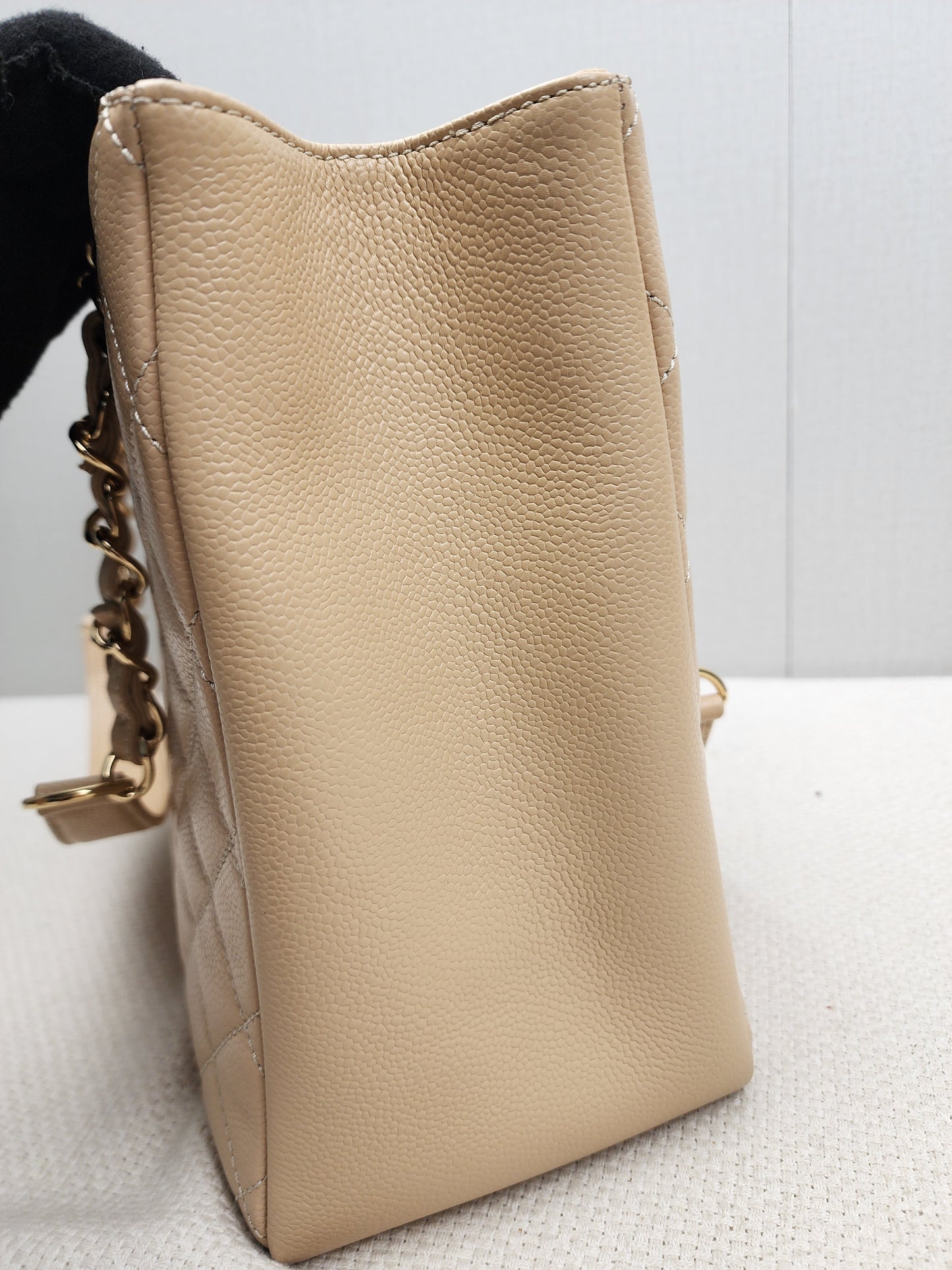 Chanel Beige Caviar GST (GHW)
