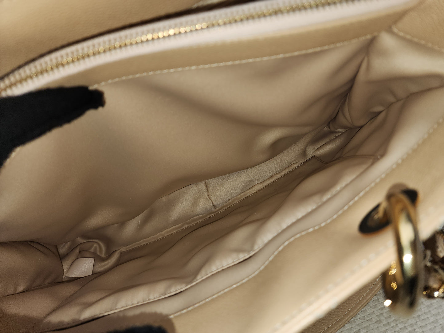 Chanel Beige Caviar GST (GHW)
