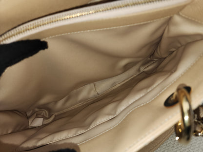 Chanel Beige Caviar GST (GHW)