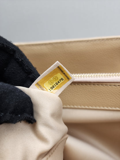 Chanel Beige Caviar GST (GHW)