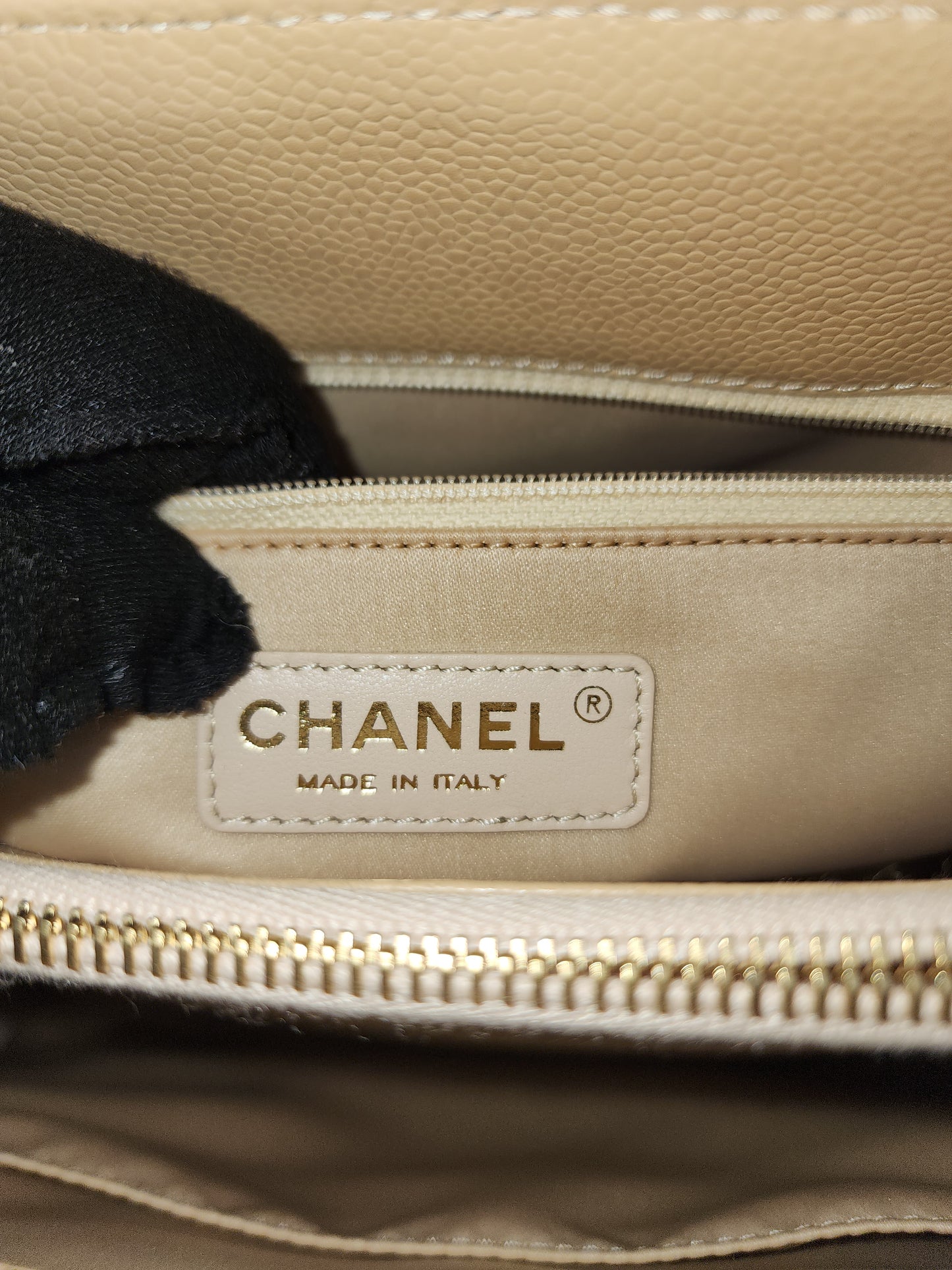 Chanel Beige Caviar GST (GHW)