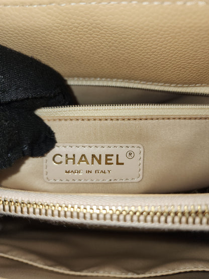Chanel Beige Caviar GST (GHW)