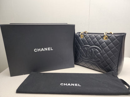 Chanel Black Caviar GST (GHW)