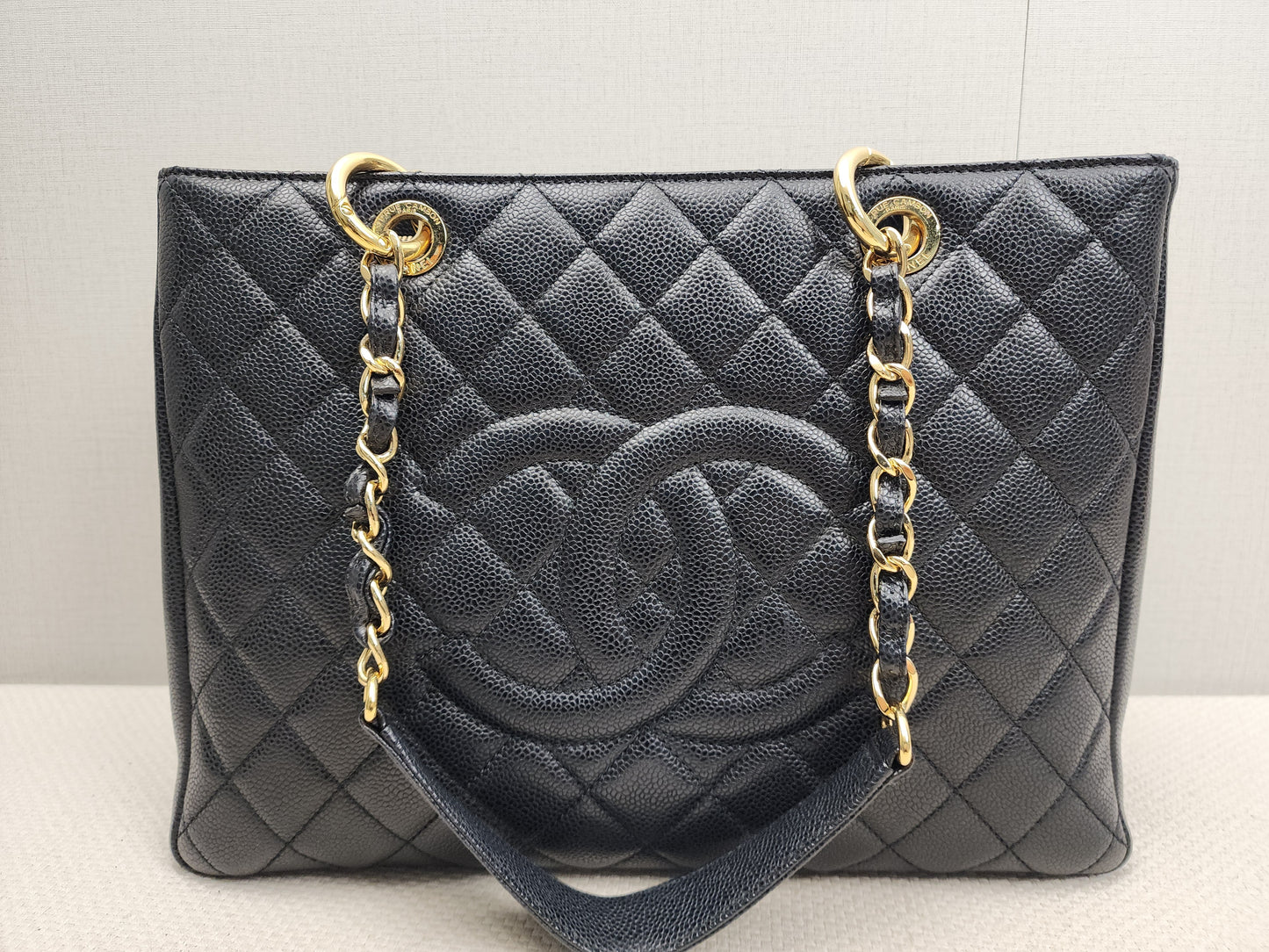 Chanel Black Caviar GST (GHW)