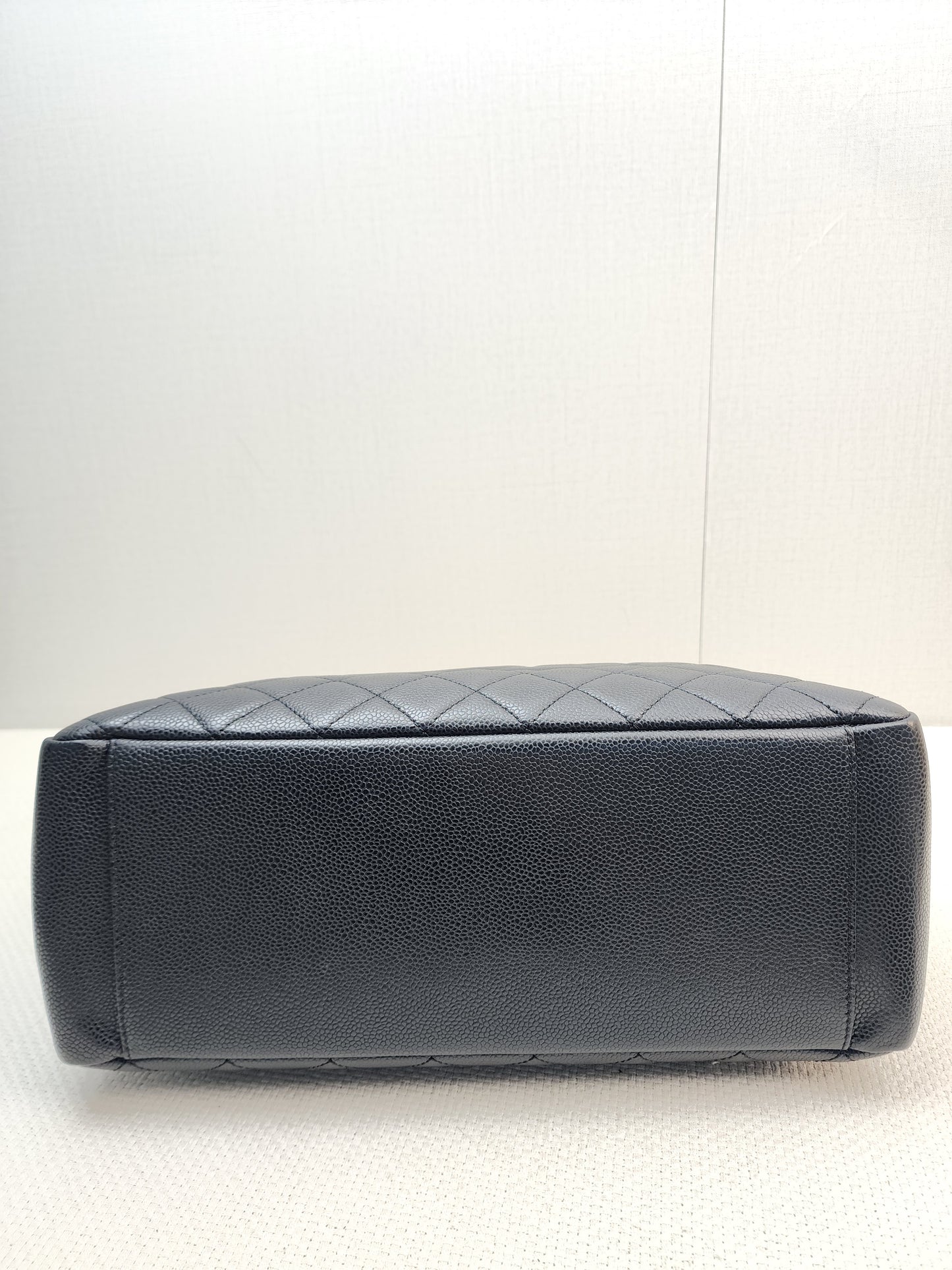Chanel Black Caviar GST (GHW)