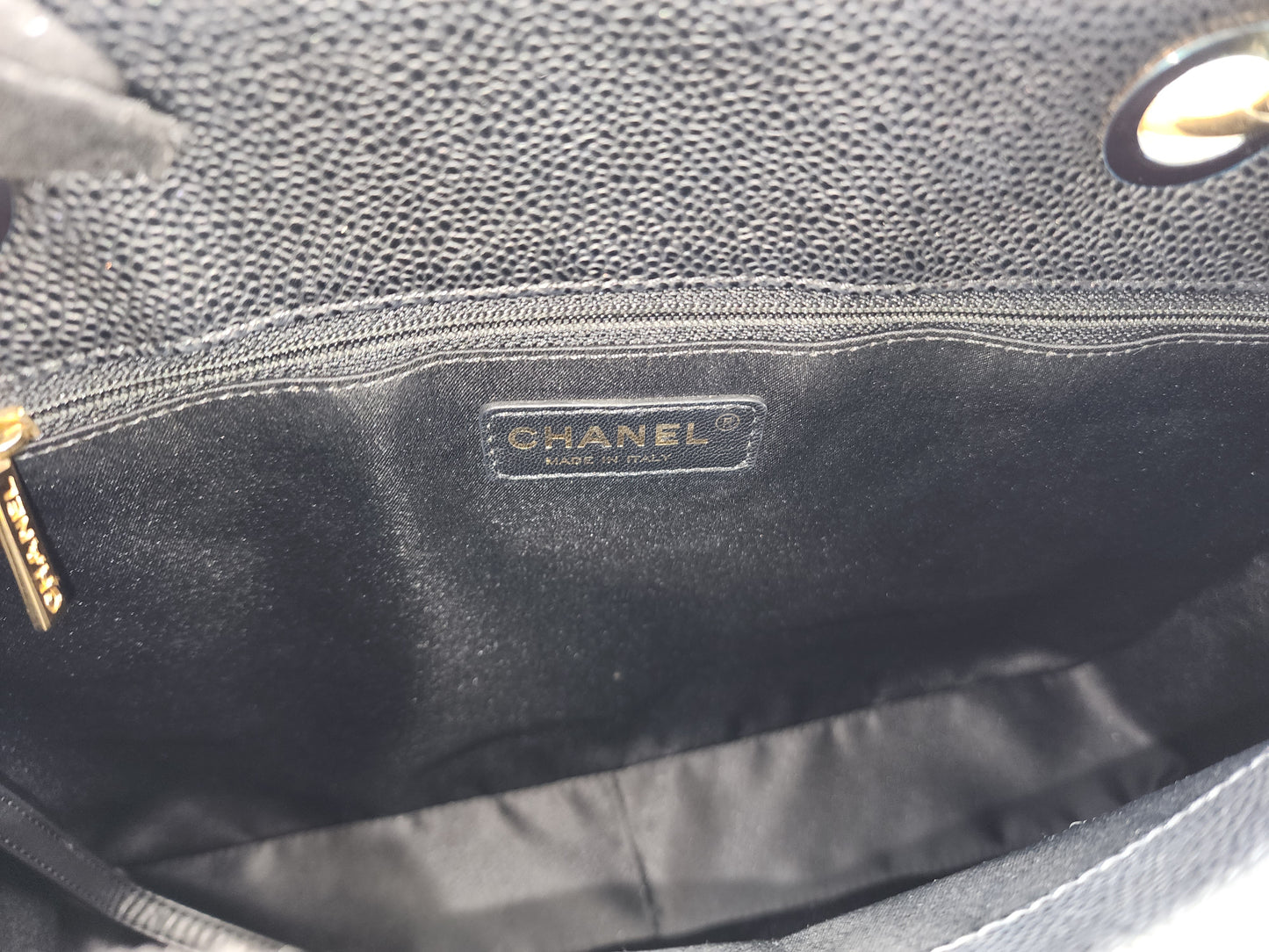 Chanel Black Caviar GST (GHW)