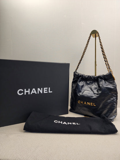 Chanel Black Calfskin Small 22 (GHW)