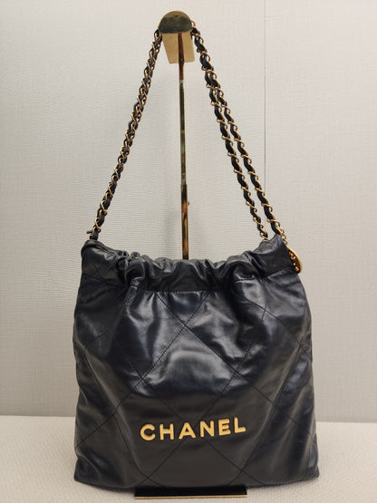 Chanel Black Calfskin Small 22 (GHW)