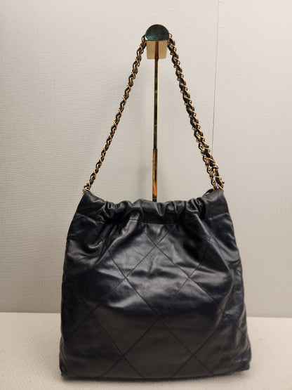 Chanel Black Calfskin Small 22 (GHW)