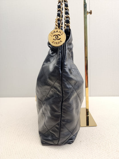 Chanel Black Calfskin Small 22 (GHW)