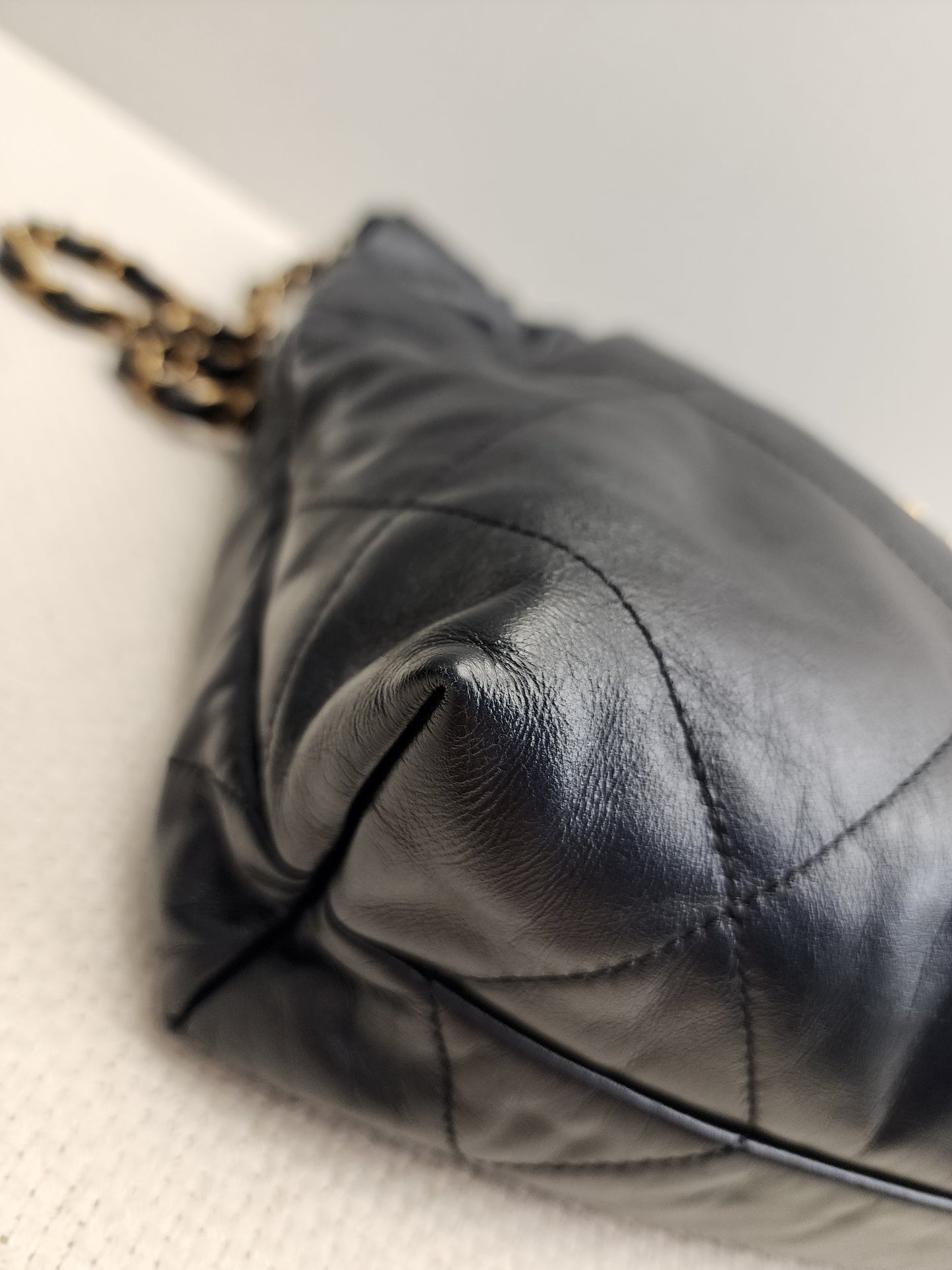 Chanel Black Calfskin Small 22 (GHW)