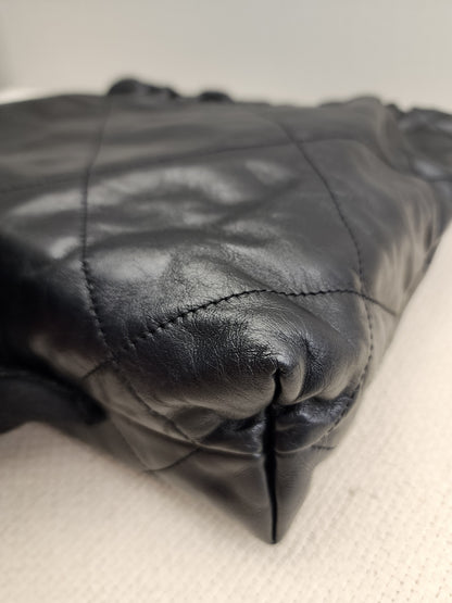 Chanel Black Calfskin Small 22 (GHW)