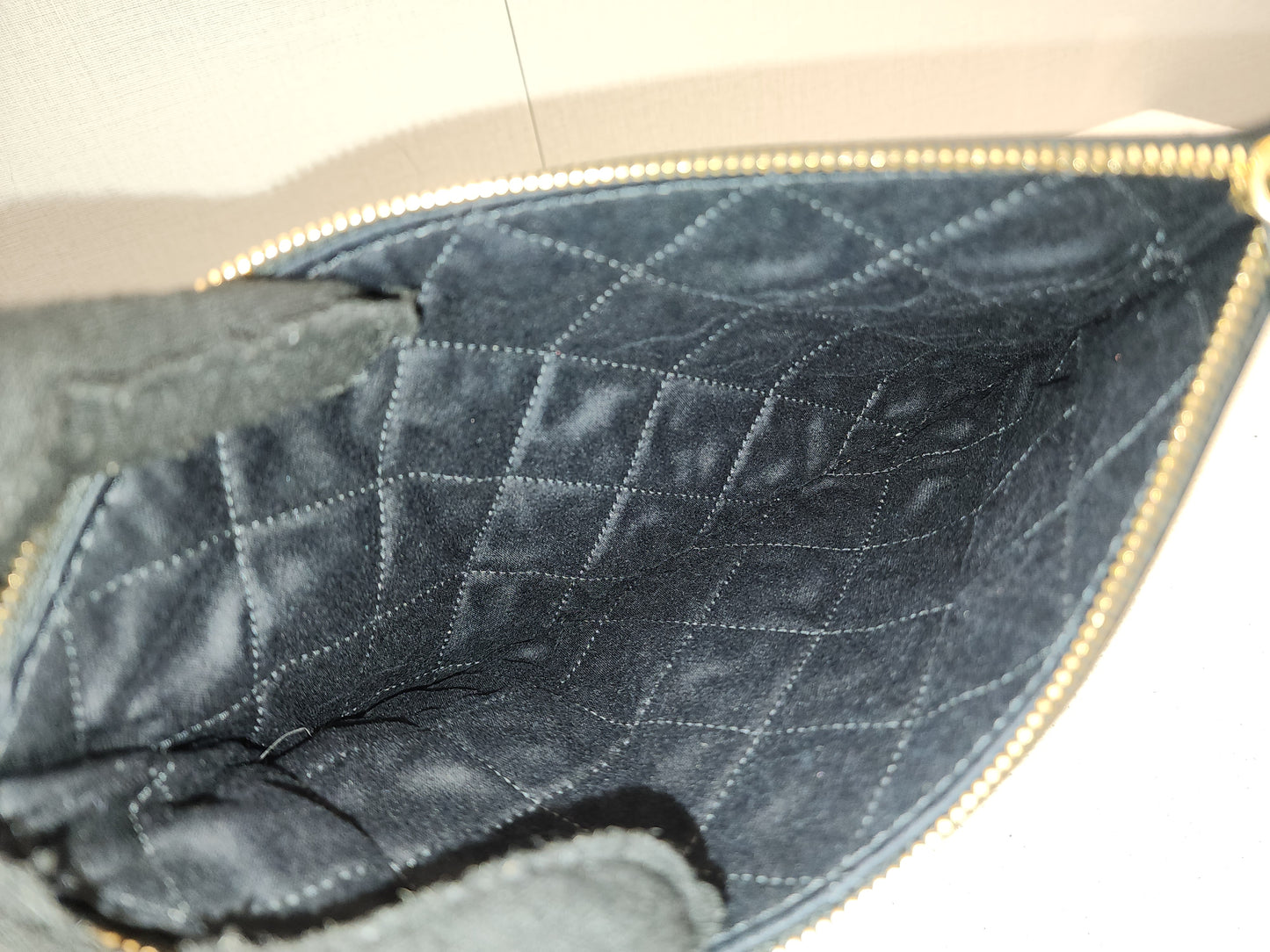 Chanel Black Calfskin Small 22 (GHW)