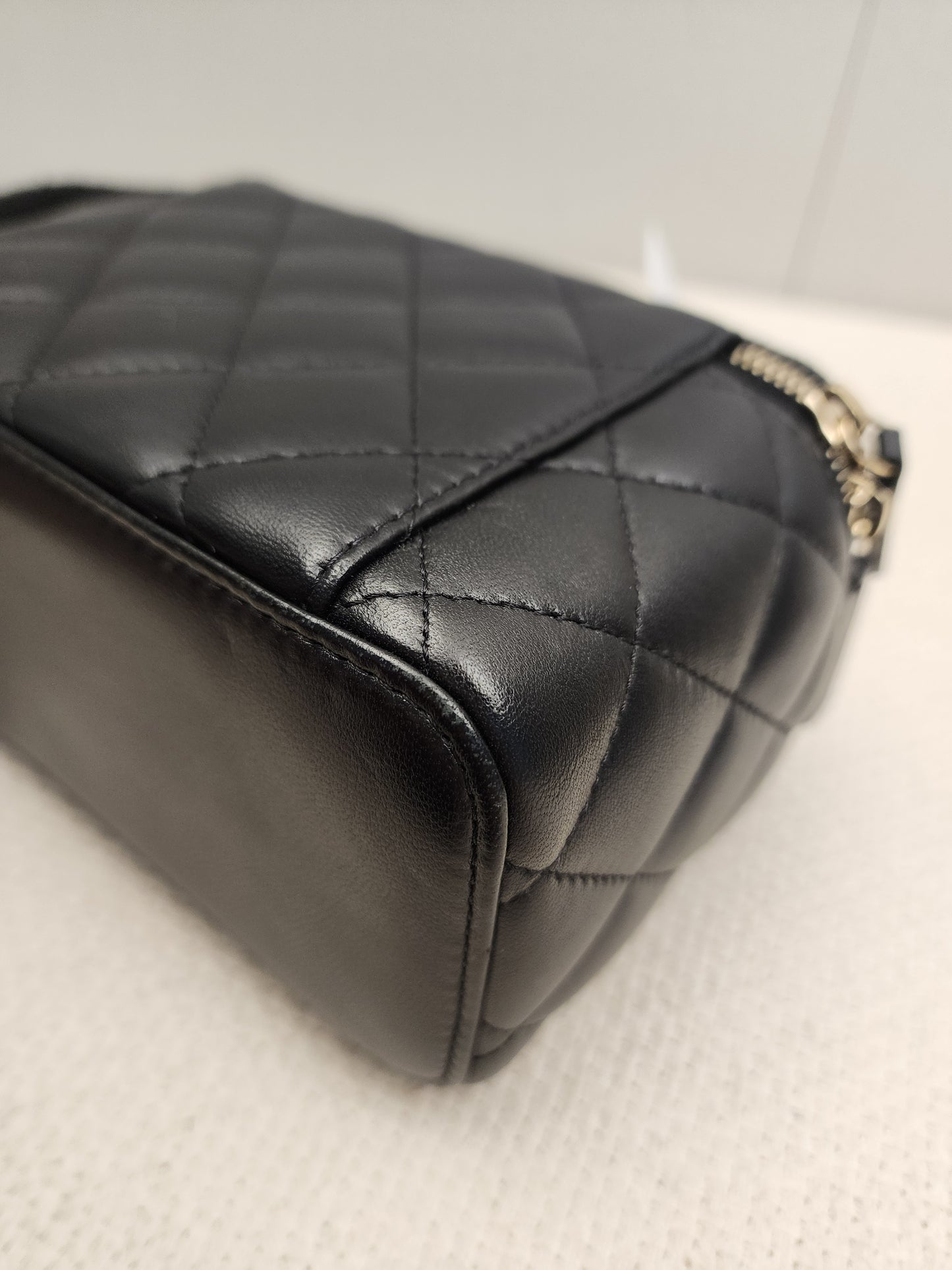 Chanel Black Lambskin Vanity with Top Handle (LGHW)